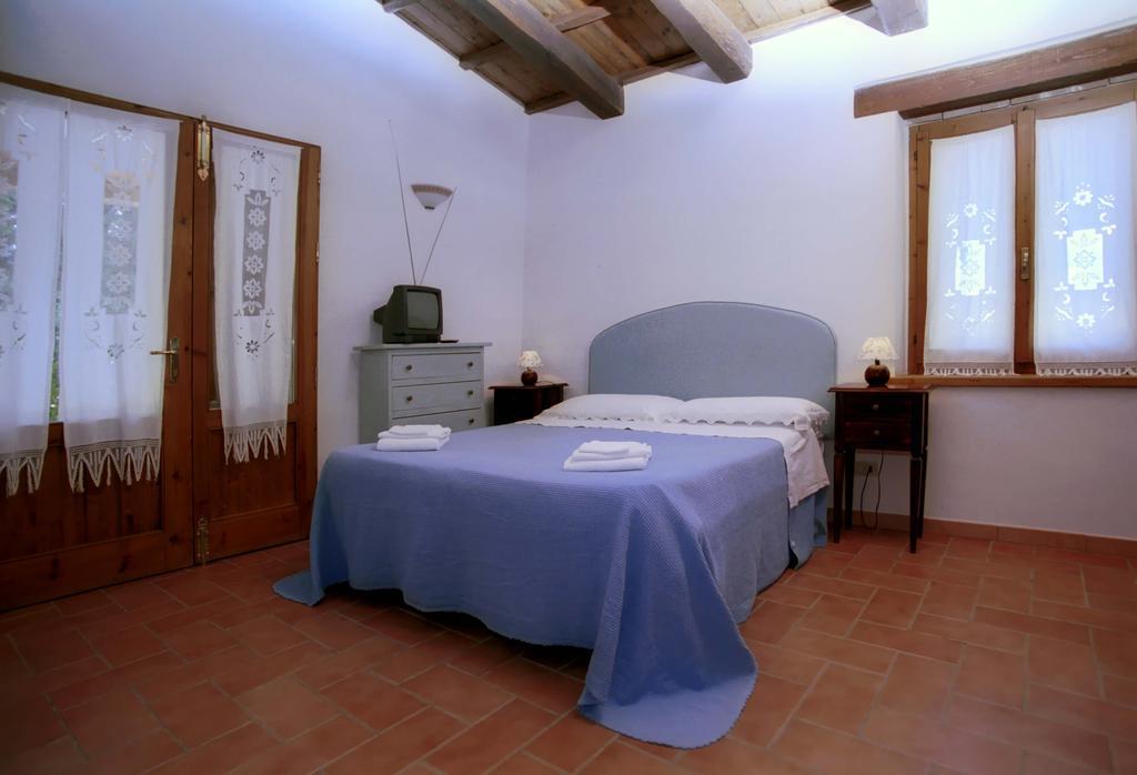 פוליניו Agriturismo "Antico Frantoio" חדר תמונה